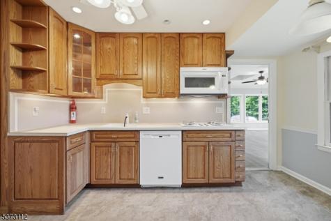 14 Hayward Street Bridgewater NJ 08805