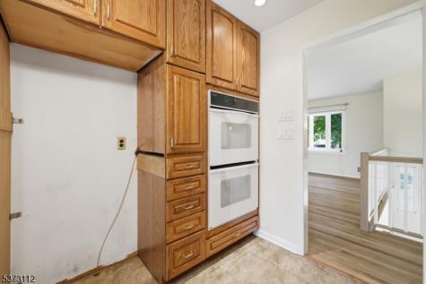 14 Hayward Street Bridgewater NJ 08805