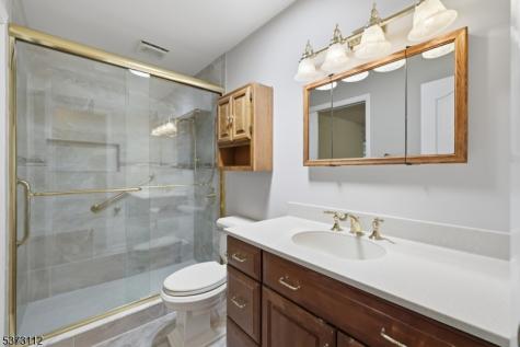 14 Hayward Street Bridgewater NJ 08805