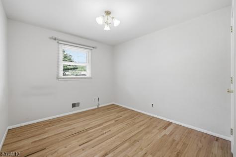 14 Hayward Street Bridgewater NJ 08805