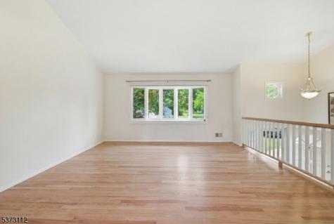 14 Hayward Street Bridgewater NJ 08805
