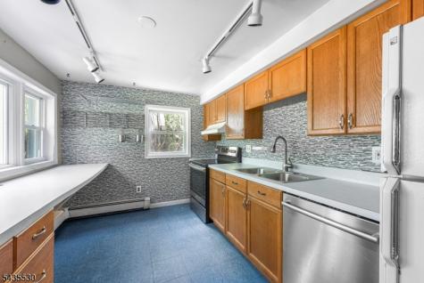 21 Ford Road Roxbury NJ 07850