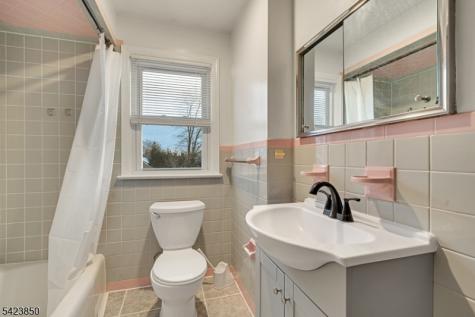 34 N 15th Avenue Manville NJ 08835
