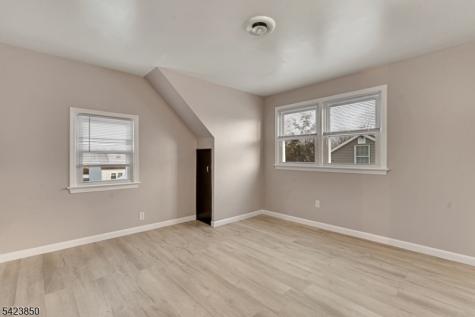 34 N 15th Avenue Manville NJ 08835