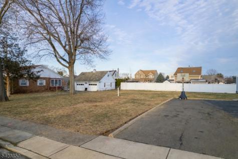 34 N 15th Avenue Manville NJ 08835