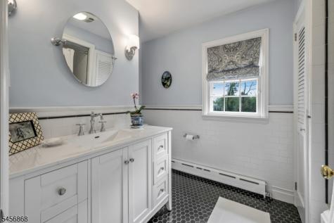 120 Riverwood Avenue Bedminster NJ 07921