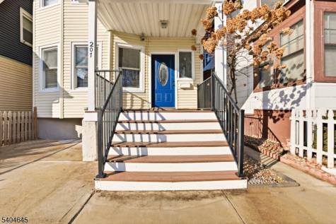 207 Brighton Avenue East Orange NJ 07017