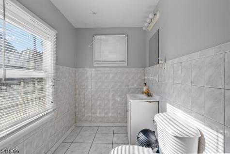 38 Nairn Place Newark NJ 07108