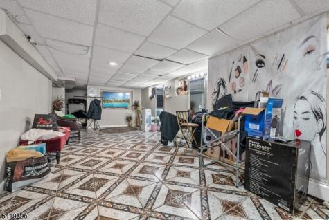 38 Nairn Place Newark NJ 07108
