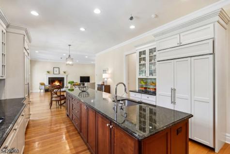 6 Grosvenor Road Millburn NJ 07078