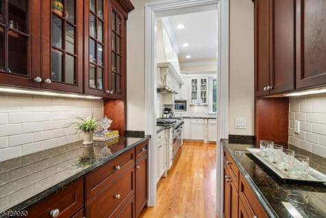 6 Grosvenor Road Millburn NJ 07078