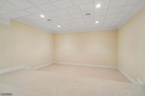 6 Grosvenor Road Millburn NJ 07078