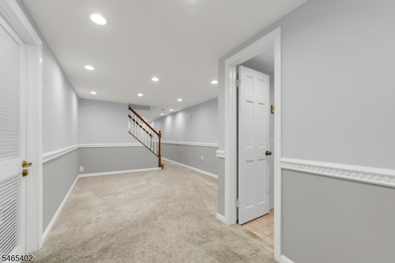 9 Shetland Drive Clark NJ 07066