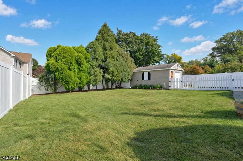 9 Shetland Drive Clark NJ 07066