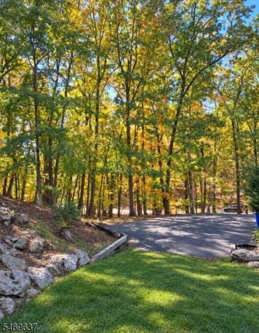 758 W Shore Trail Byram NJ 07871