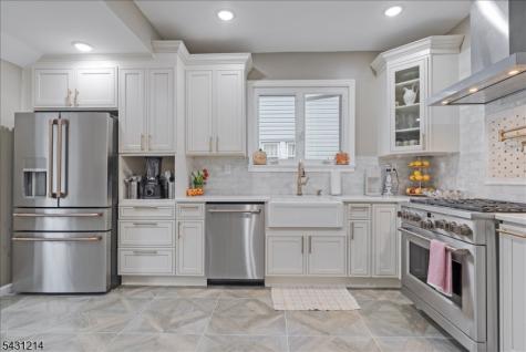 25 Woodland Avenue Nutley NJ 07110