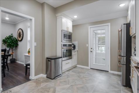 25 Woodland Avenue Nutley NJ 07110