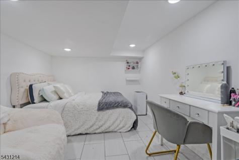 25 Woodland Avenue Nutley NJ 07110