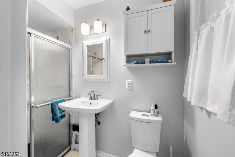 9 Mildred Avenue Hopatcong NJ 07874