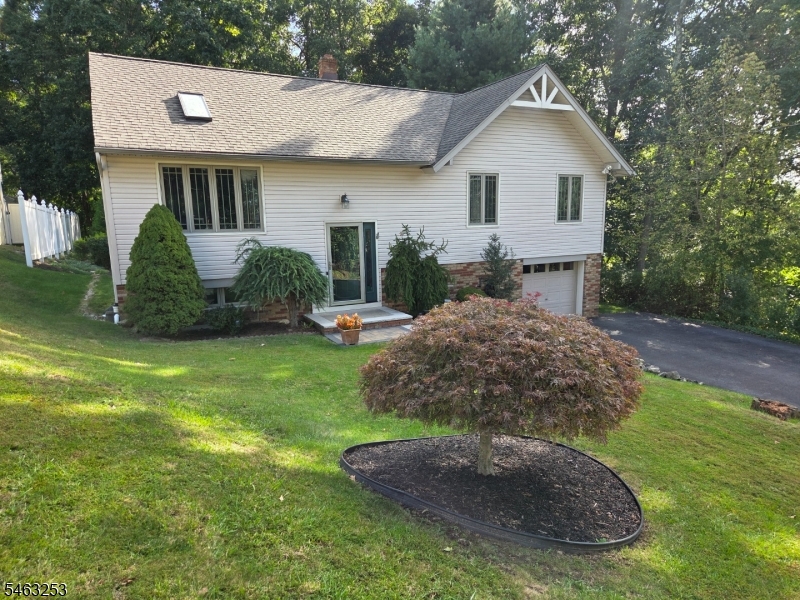 9 Mildred Avenue Hopatcong NJ 07874