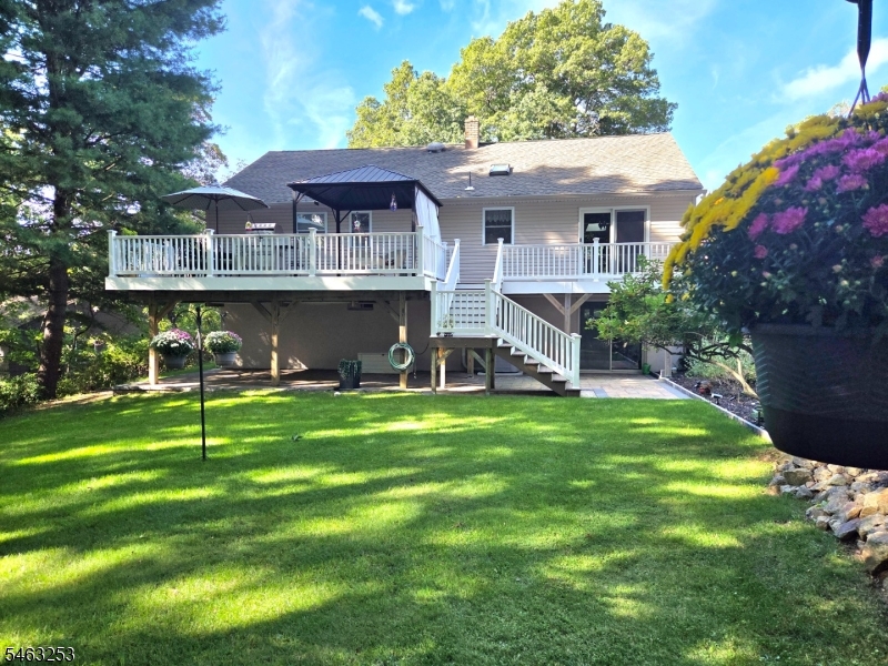9 Mildred Avenue Hopatcong NJ 07874