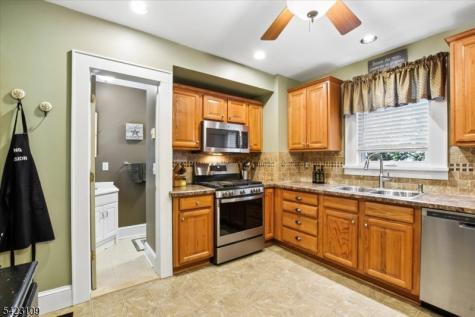 21 Edgewood Road Denville NJ 07834