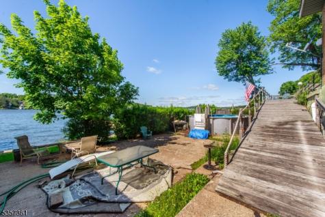 31 Cove Road Jefferson NJ 07849
