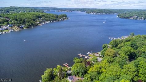 31 Cove Road Jefferson NJ 07849