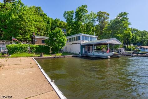 31 Cove Road Jefferson NJ 07849