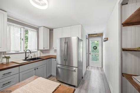1 Woodland Avenue Mount Olive NJ 07828