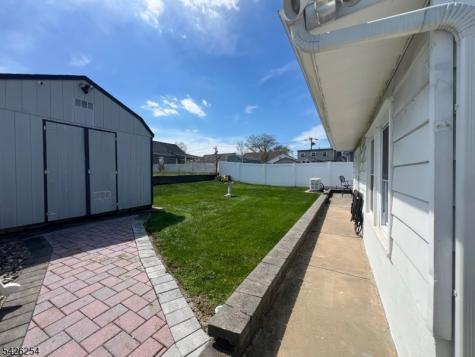 95 Hickory Street Carteret NJ 07008