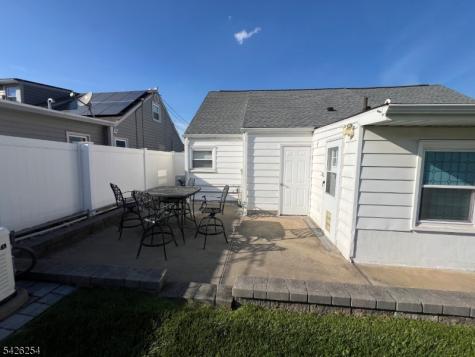 95 Hickory Street Carteret NJ 07008
