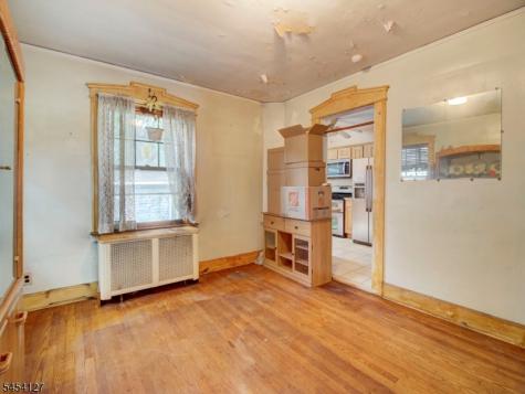 8 Whitman Avenue East Orange NJ 07017