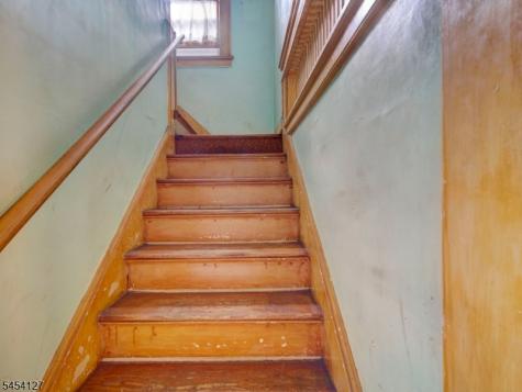 8 Whitman Avenue East Orange NJ 07017