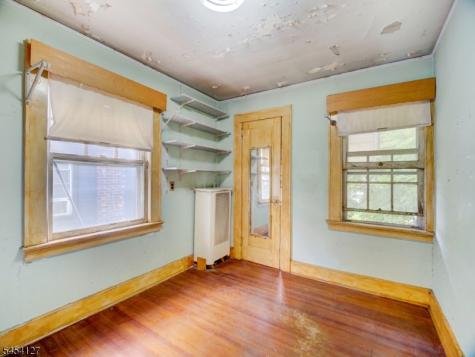 8 Whitman Avenue East Orange NJ 07017