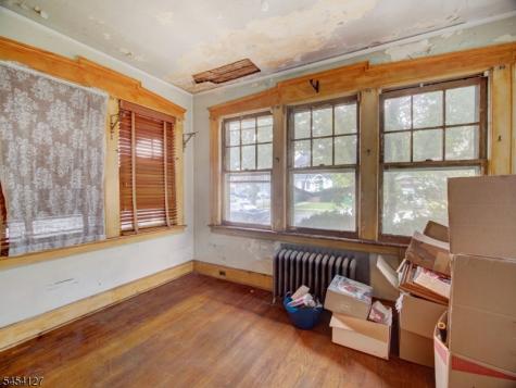 8 Whitman Avenue East Orange NJ 07017