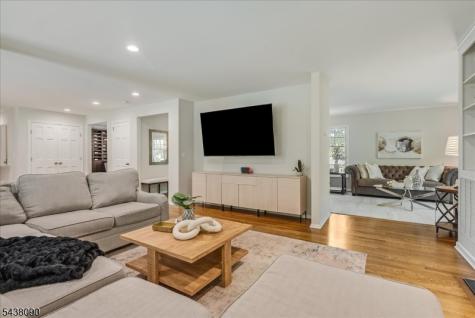 22 Ridge Drive W. Berkeley Heights NJ 07922