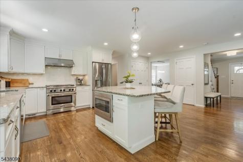 22 Ridge Drive W. Berkeley Heights NJ 07922