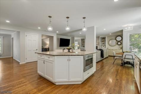 22 Ridge Drive W. Berkeley Heights NJ 07922