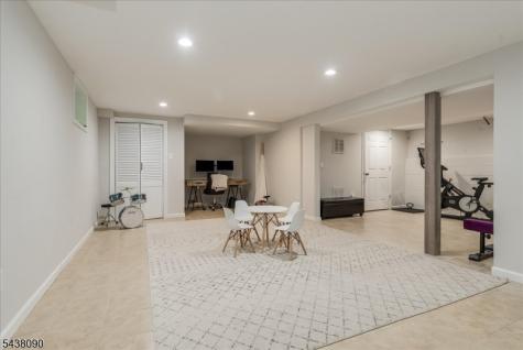 22 Ridge Drive W. Berkeley Heights NJ 07922