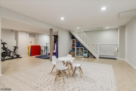 22 Ridge Drive W. Berkeley Heights NJ 07922
