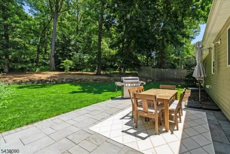 22 Ridge Drive W. Berkeley Heights NJ 07922