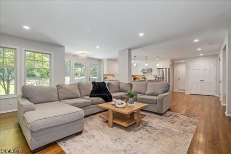 22 Ridge Drive W. Berkeley Heights NJ 07922