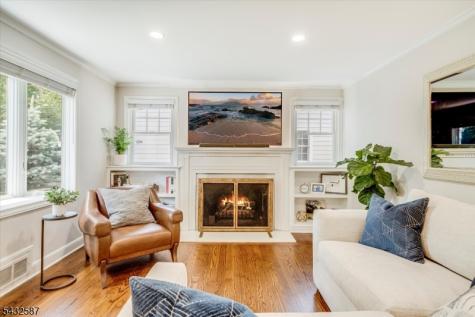 22 Essex Road Chatham NJ 07928