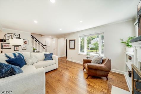 22 Essex Road Chatham NJ 07928
