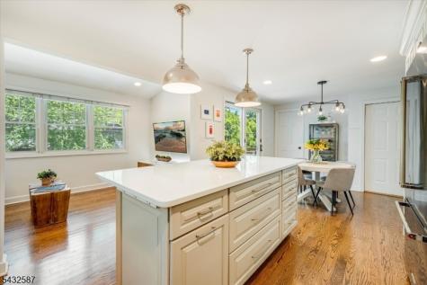 22 Essex Road Chatham NJ 07928