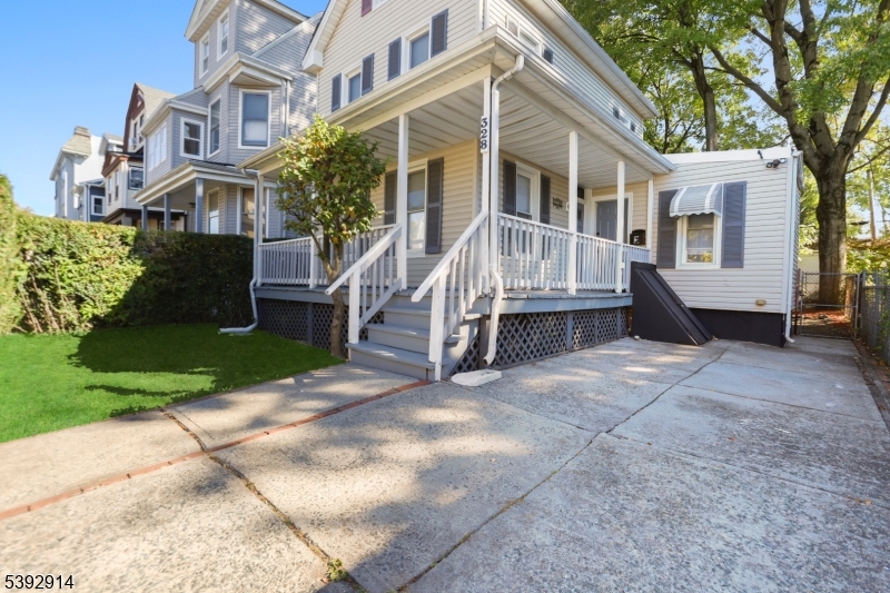 328 Halsted Street East Orange NJ 07018