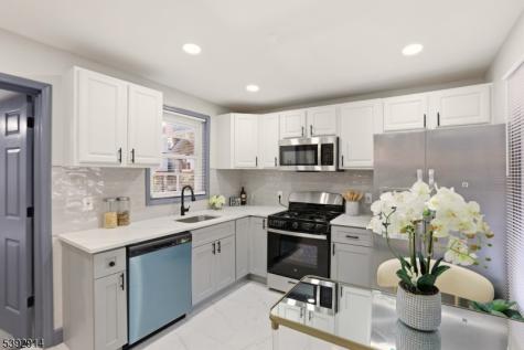 328 Halsted Street East Orange NJ 07018