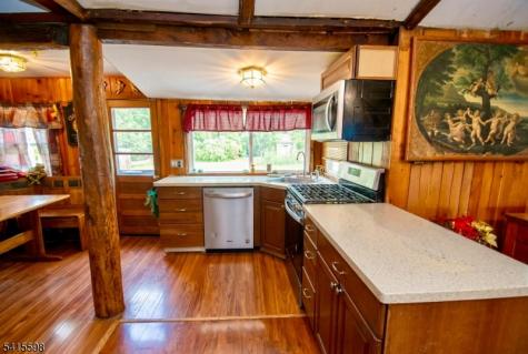 21 Grandview Avenue Jefferson NJ 07460
