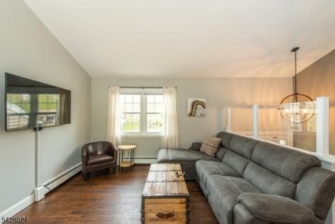 15 Windsor Drive Jefferson NJ 07438